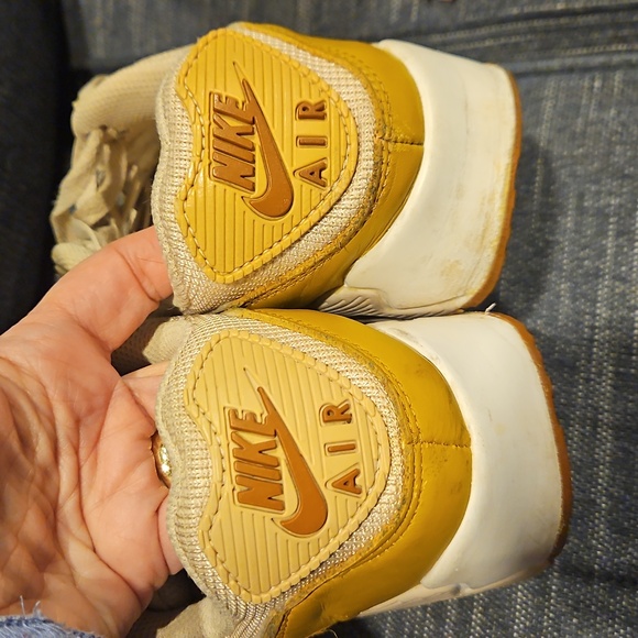 NIKE AIR MAX 90 ~Womens 7 - Picture 4 of 9